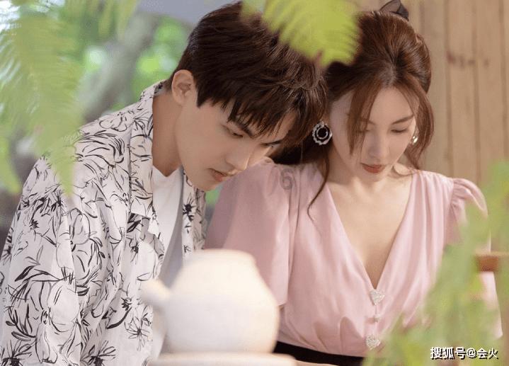 觉得这套衣服好看吗？- 专业的问答交流平台